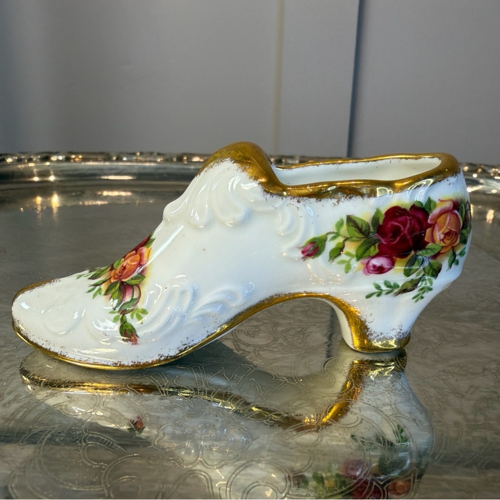 Royal Albert Old Country Roses, England: Shoe Figurine (s), 4 1/4" Long